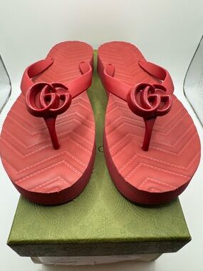Authentic Gucci Red Chevron Double G Rubber Thong Sandals Flip Flops 38